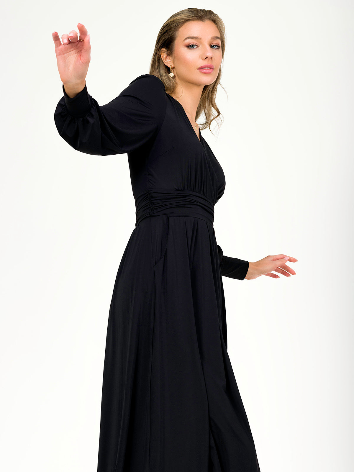 Black floor length hot sale dress with sleeves