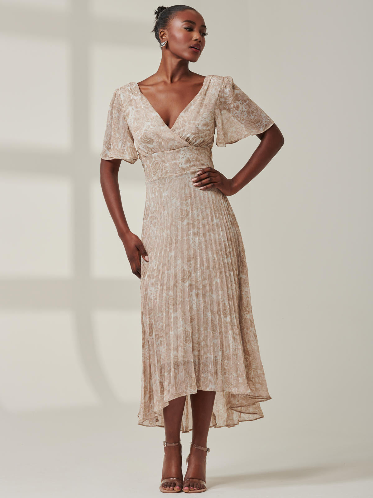 Chelsea Pleated Chiffon Dip Hem Maxi Dress, Taupe Multi – Jolie