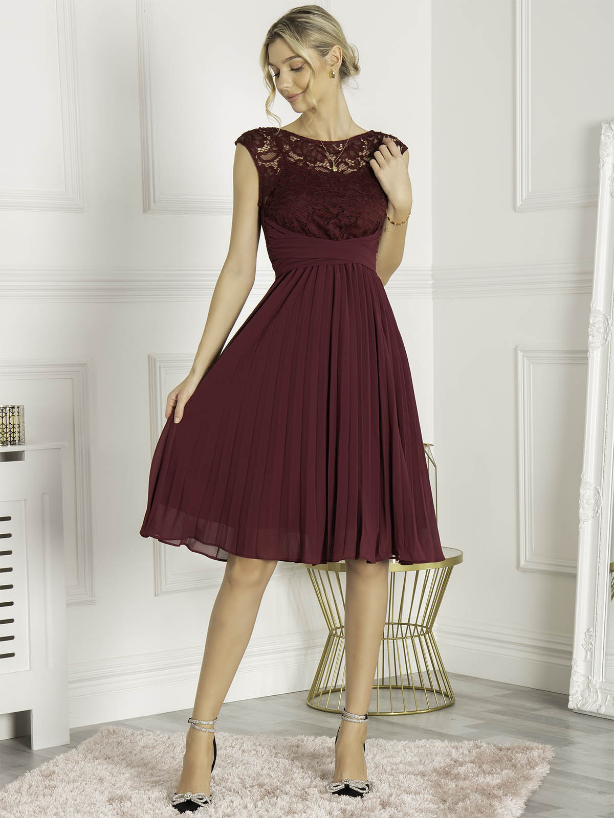 Burgundy 2024 pleated dress