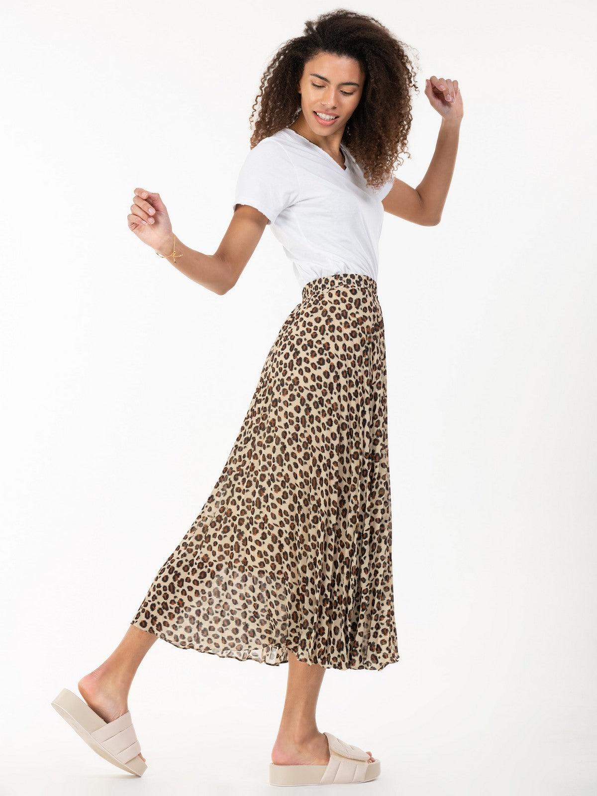 Liquorish leopard print pleated midi skirt 2024 with contrast hem