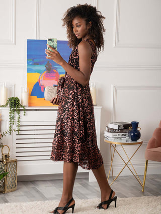 Black Bonnie Contrast Lace Midi Dress – Jolie Moi Retail